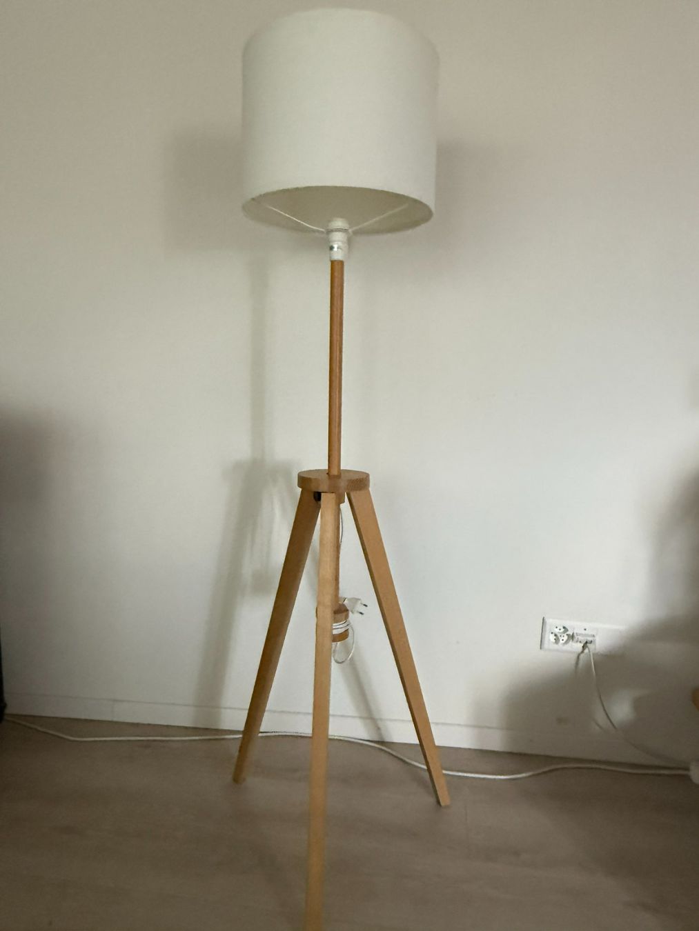 Ikea Lampes: IKEA LAUTERS Standleuchte, Lampe – D'occasion à Zürich par pljamesp