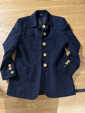 Wunderschöner AKRIS Blazer 100%Schurwolle aus dem Haus Akris