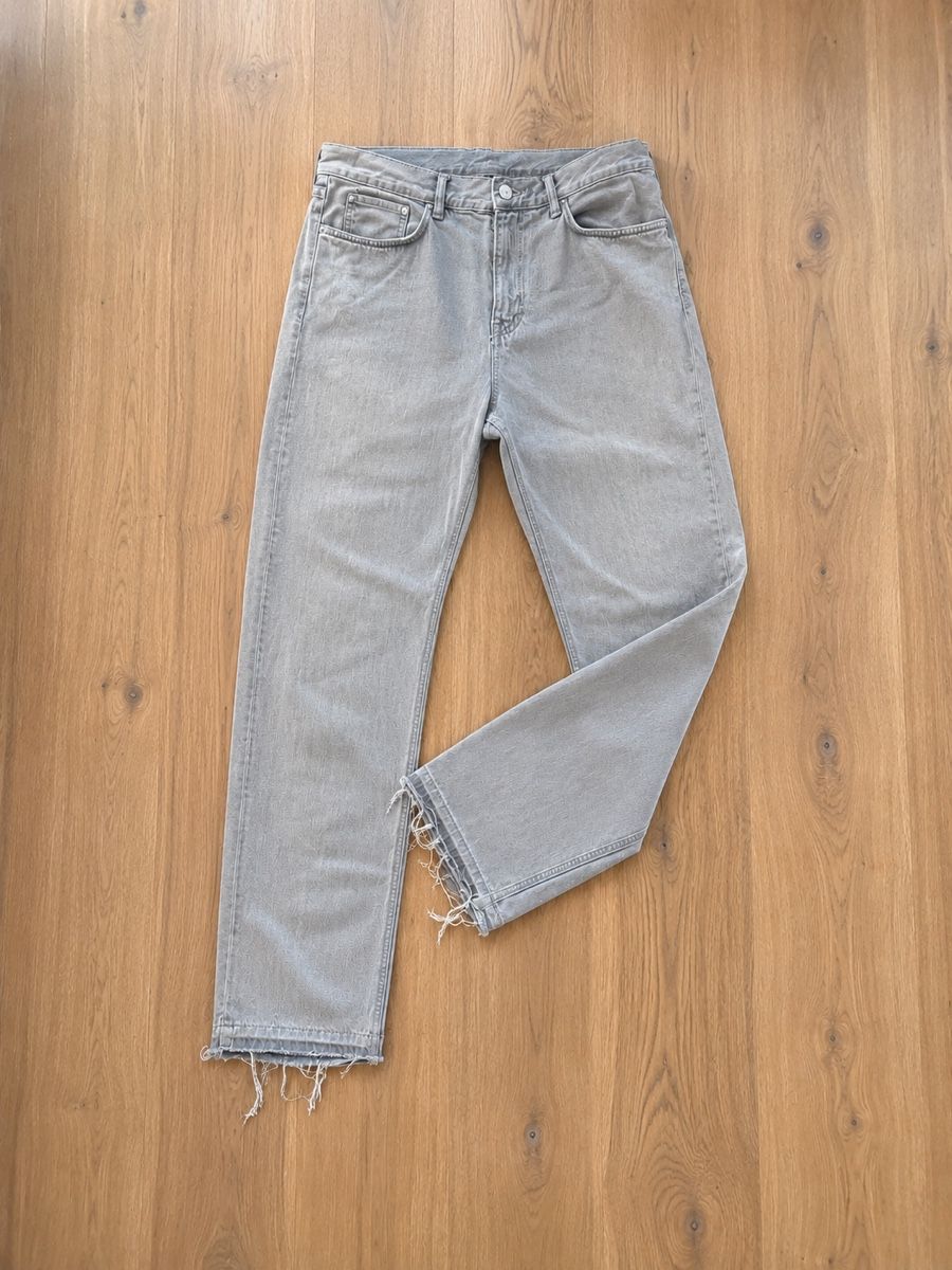 H&M Jeans: Jeans gris H&M Relaxed – Usato da Assens venduto da SireM 1