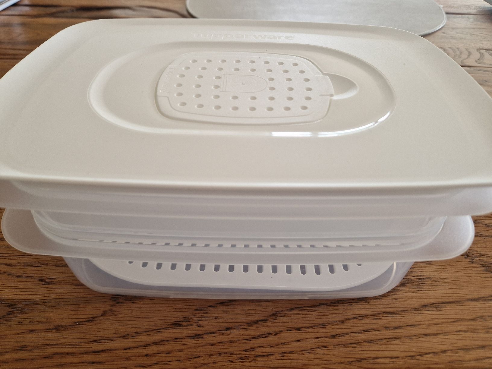 Tupperware Stapelbox mit Klimadeckel (Neu (gemäss Beschreibung)) in Kriens für CHF 29 – mit Lieferung auf Ricardo kaufen