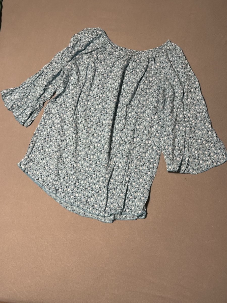 Blusen: Bluse mit Blumenmuster, Grösse M / S – Gebraucht aus Strengelbach von Puremad
