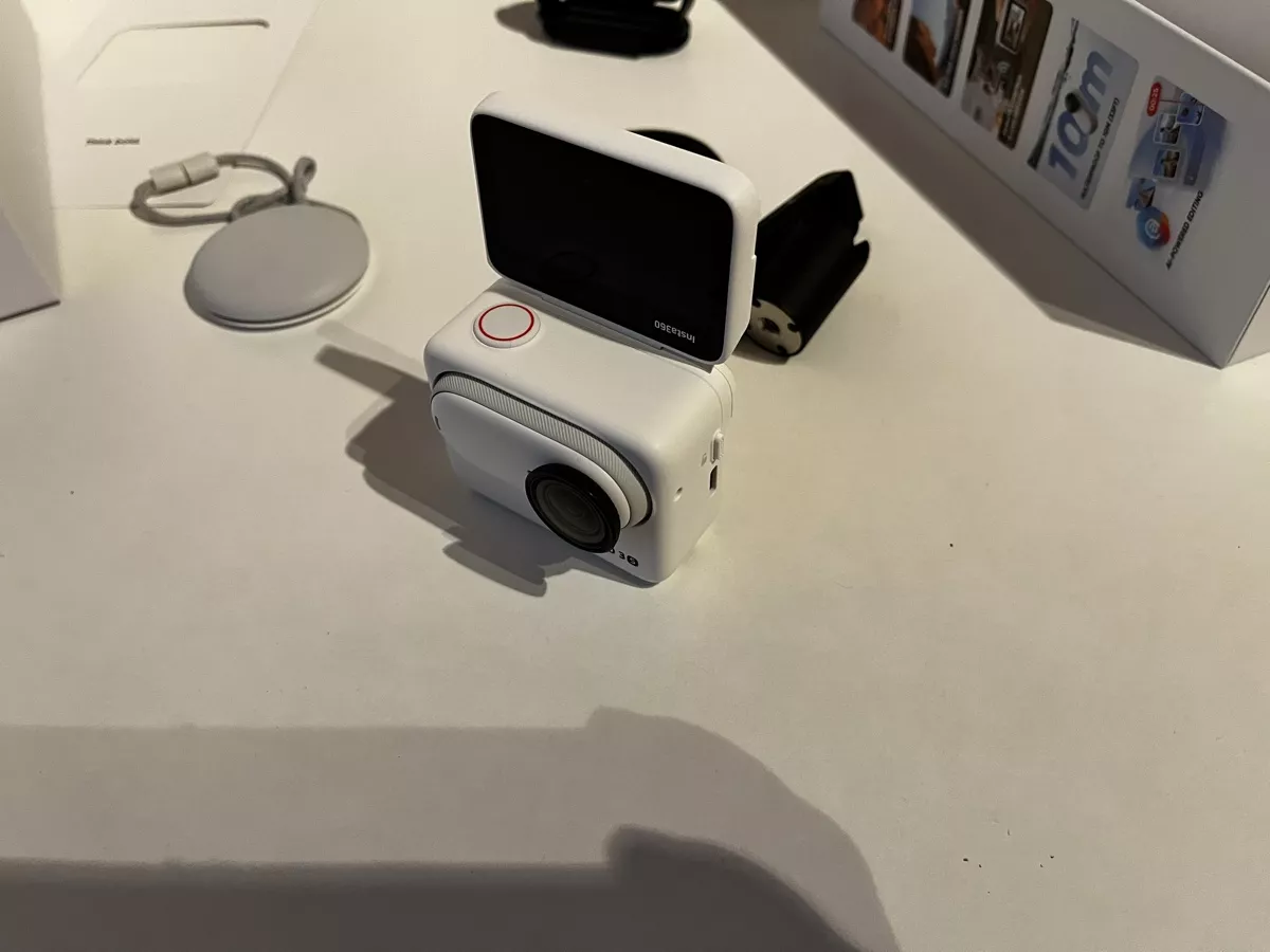 Insta360 Action Cam: Insta360 go 3s – Neu (gemäss Beschreibung) aus Ruswil von Janine.Bieri 1