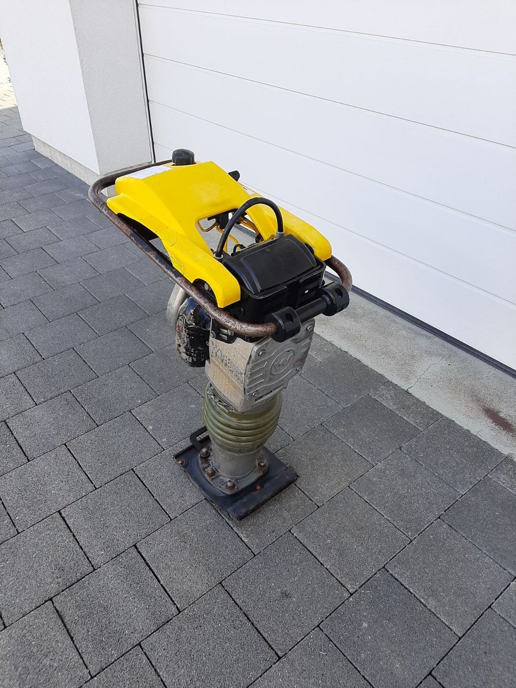 Wacker Neuson Tutte le macchine: Grabenstampfer Rammer Wacker Neuson – Usato da Rain venduto da Kleinmoto 1