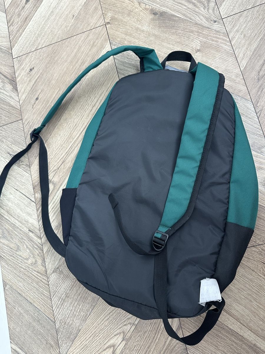 Decathlon Rucksäcke: Rucksack grün schwarz – Gebraucht aus Frauenfeld von mel_brp6 1