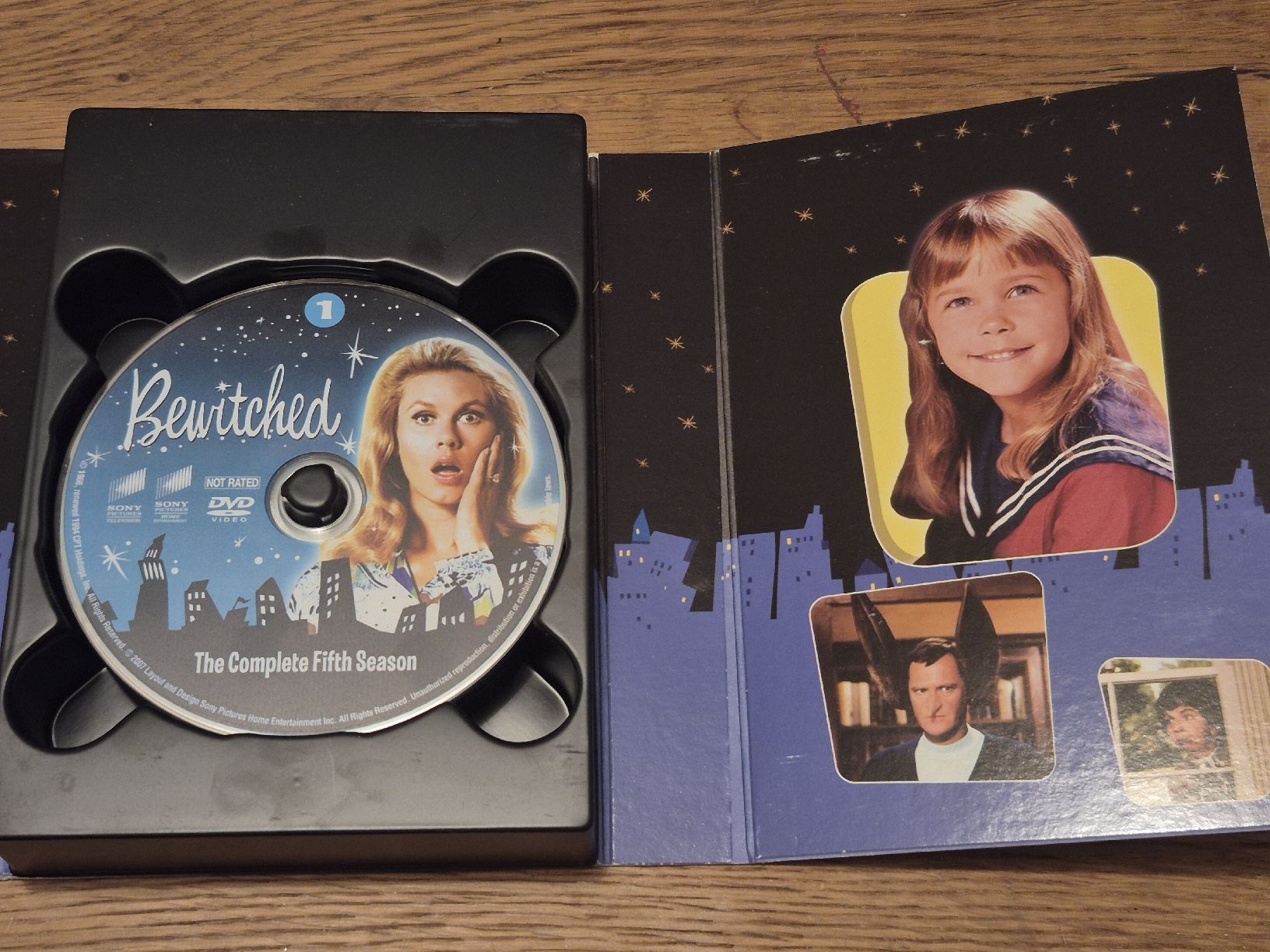 Alle DVDs: Bewitched - The Complete Series - Elizabeth Montgomery Code1 – Gebraucht aus Oberembrach von giu_7ksd 5