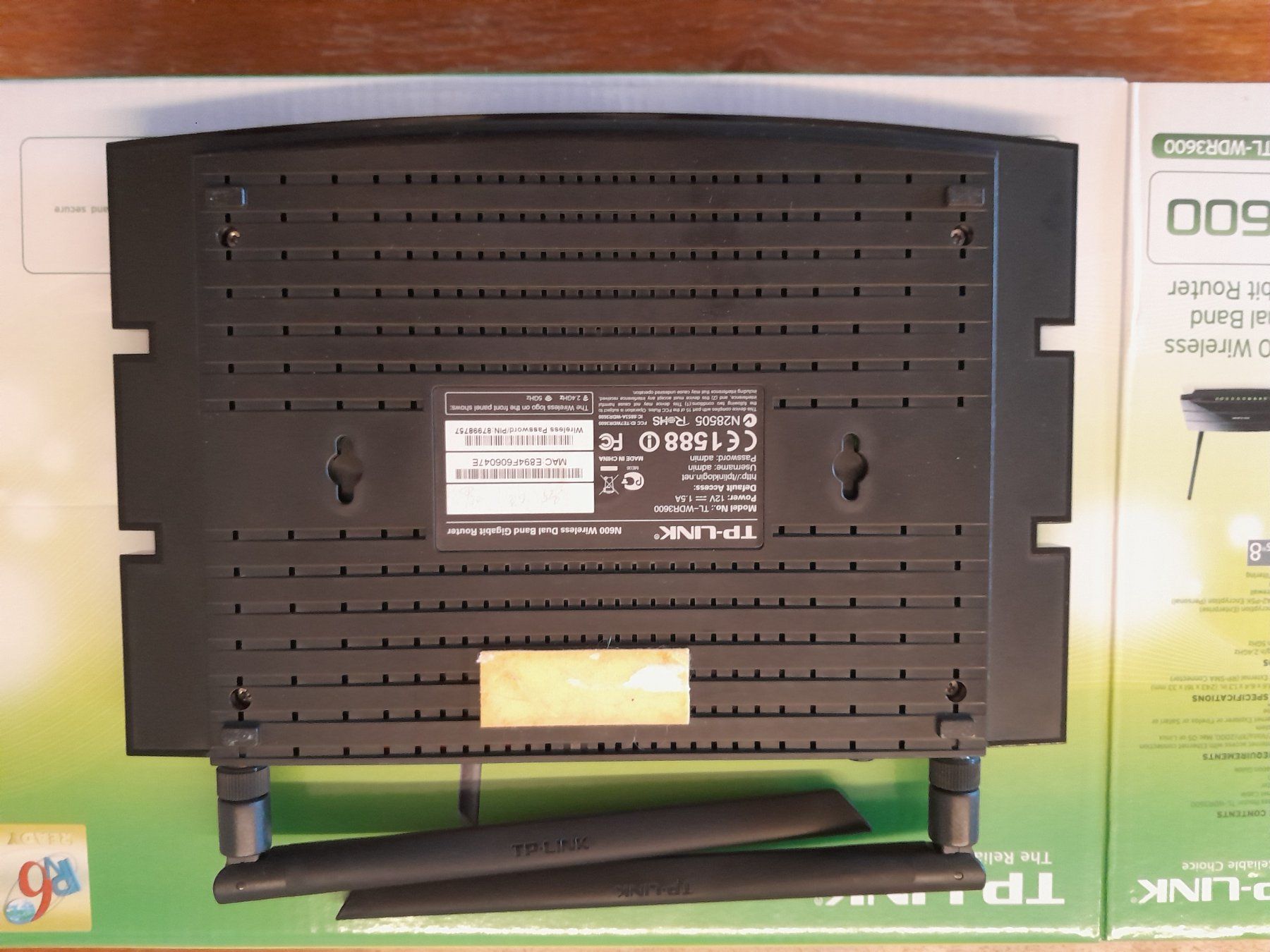 TP-Link Modem & Router: WLAN Router TP-Link – Usato da Zürich venduto da sunscreen01 2