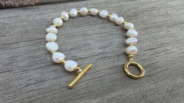 So hübsch: Armband aus SÜSSWASSERPERLEN & vergold. Perlchen