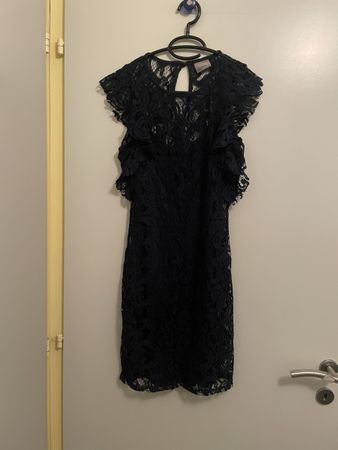 Robe dentelle VERO MODA, taille S Neuve