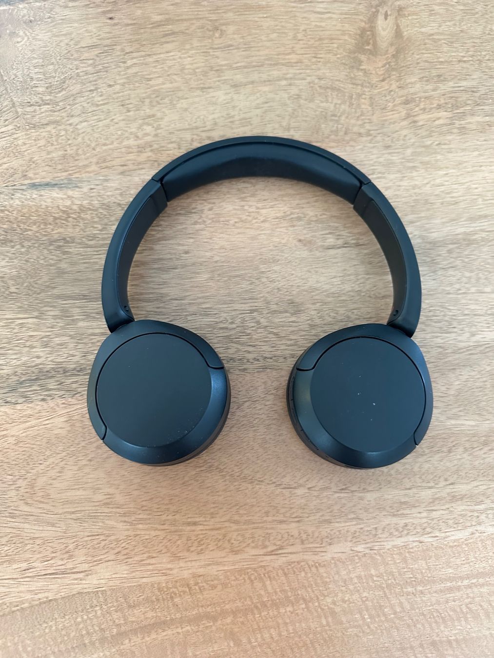 Sony Casques audio: schwarze Sony On-Ear Kopfhörer mit Bluetooth – D'occasion à Regensdorf par crln 1