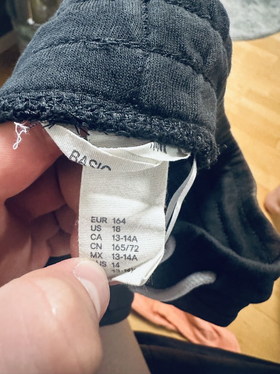 H&M Pantaloni: H&M Shorts, Gr. 164 – Usato da Weinfelden venduto da jos_nl7m 1
