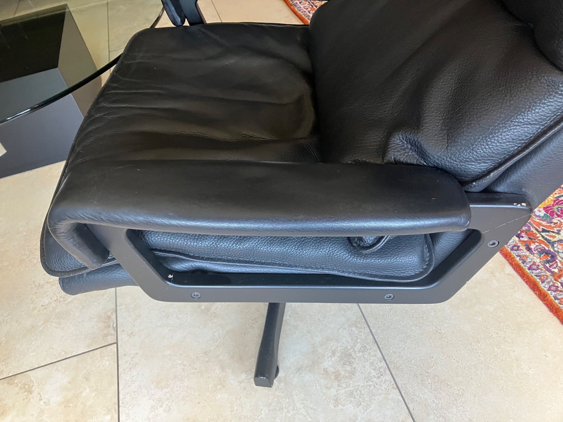 Strässle Poltrone: Strässle Collection Lesesessel Leder schwarz – Usato da Walchwil venduto da ale_h2c5 5