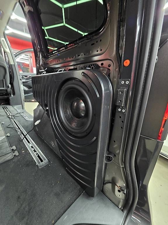 Alle Autoersatzteile: Mercedes v Classe subwoofer  – Gebraucht aus Wängi von Plt.design 6