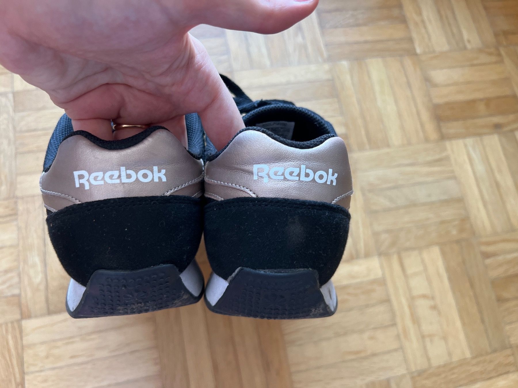 Reebok Scarpe da uomo: REEBOK EUR 39 – Usato da Horgen venduto da linuxrp 4
