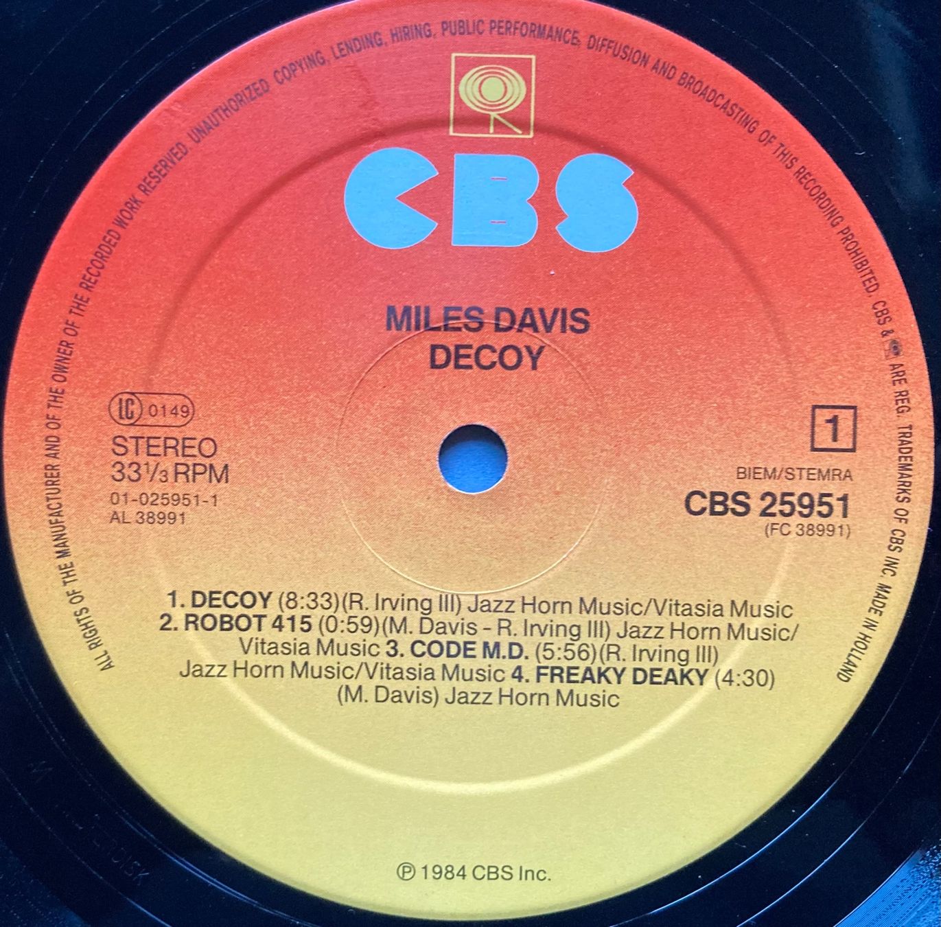 Vinyles: MILES DAVIS - DECOY – D'occasion à Poliez-Pittet par Newtown-Records 2