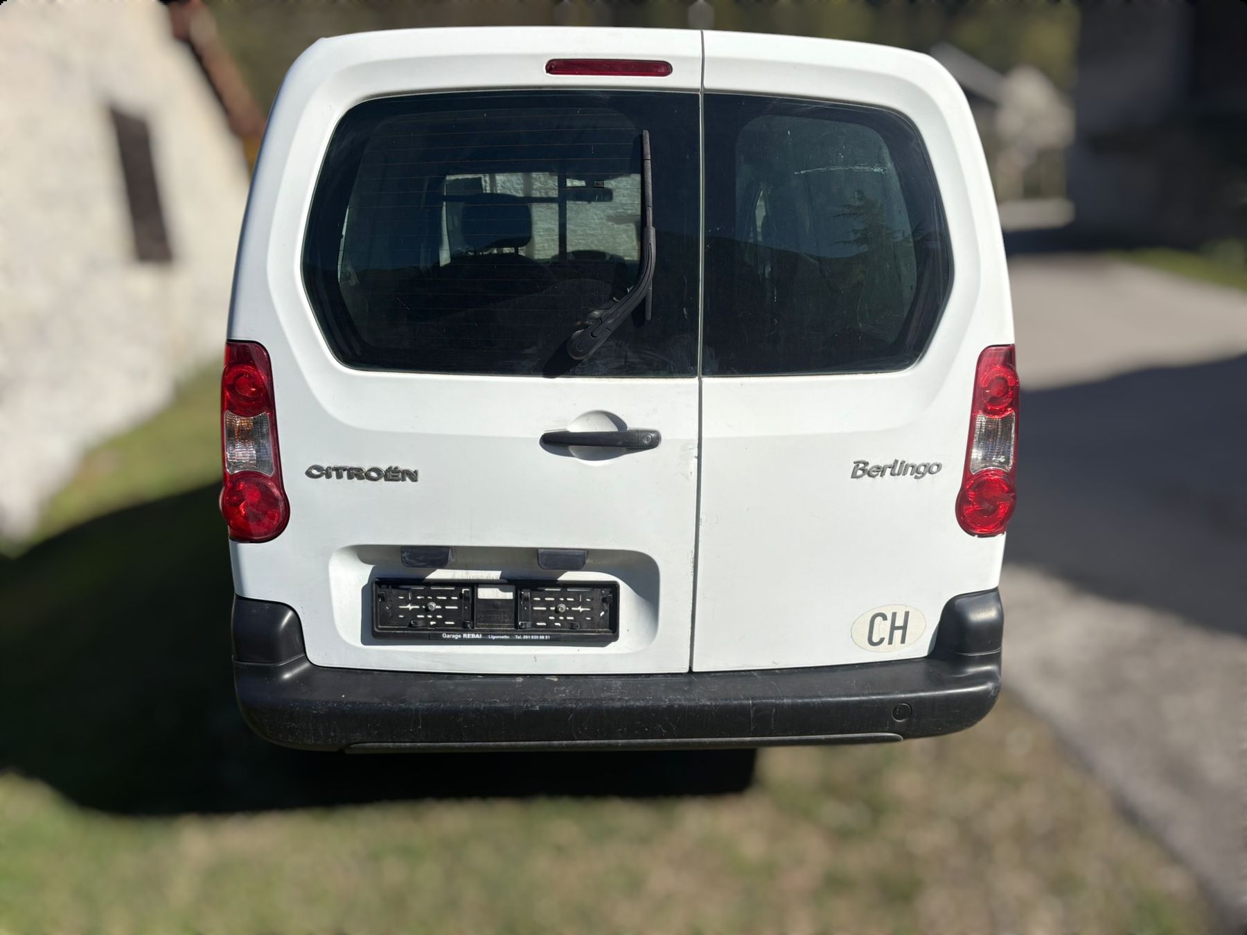Citroën Veicoli commerciali: Citroën Berlingo 1.6i 16V – Usato da Giubiasco venduto da AUTOTECNICA 5
