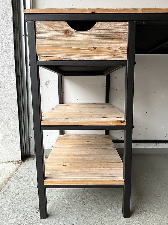 Bureaux: Moderner Bürotisch - Holz & Metall – D'occasion à Bern par Eliane.vdz 3