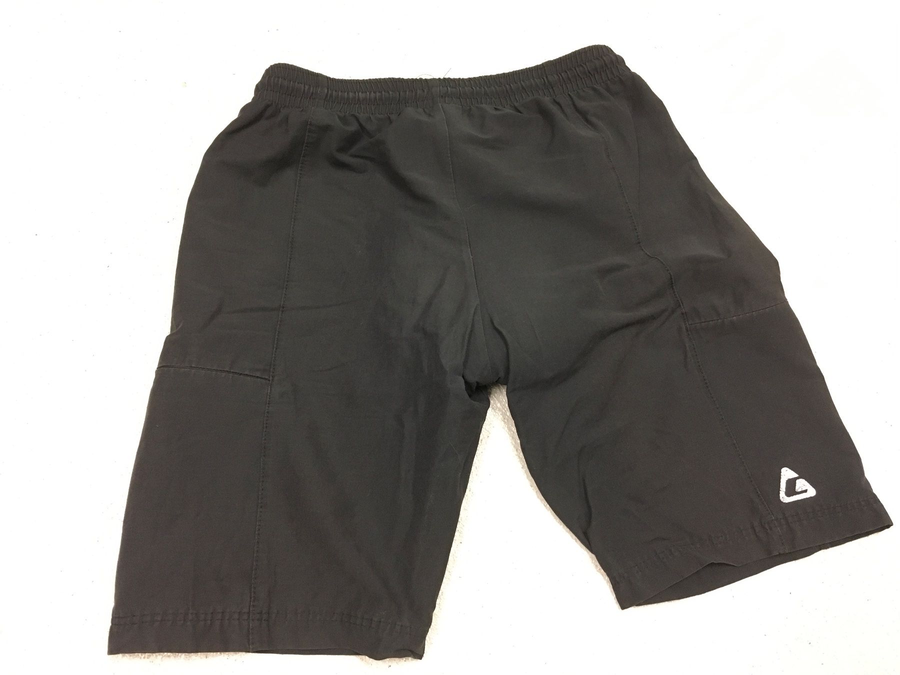 Crosswave Scarpe, pantaloni & magliette da ginnastica: Crosswave Velo-Shorts, Grösse 15, Schwarz – Usato da Waltenschwil venduto da MeKo8 1