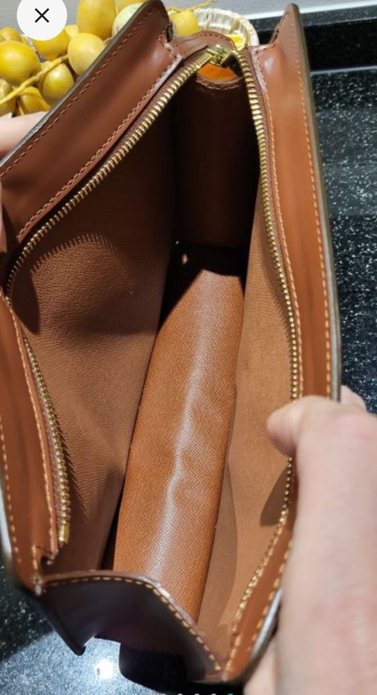Lettini & sedie per cosmetici: 100% LV kosmetiktasche – Usato da islikon venduto da mir_8cbw 5
