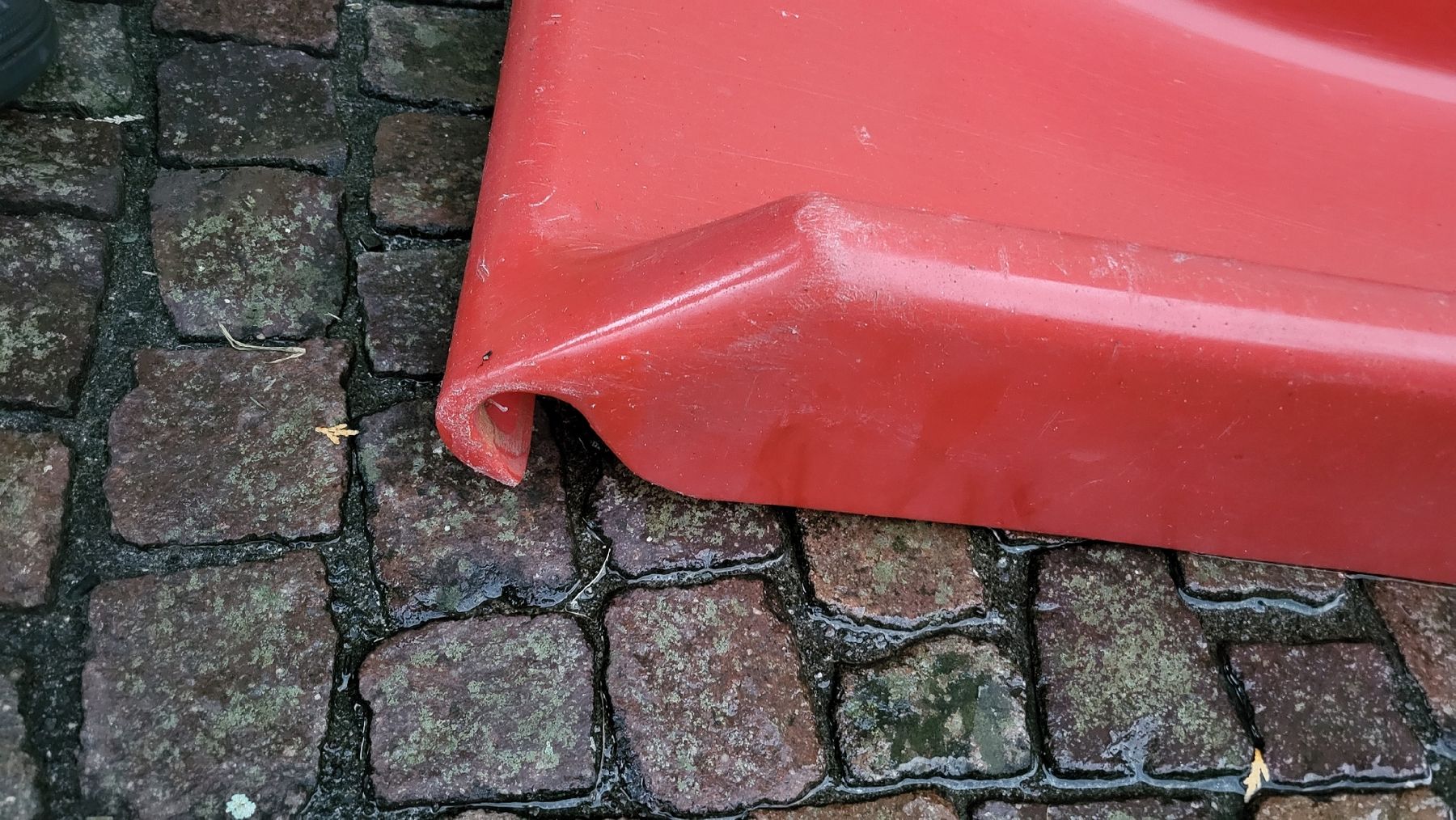 Toboggan: Rutschbahn  – D'occasion à Kaltbrunn par Pinkipanther 1