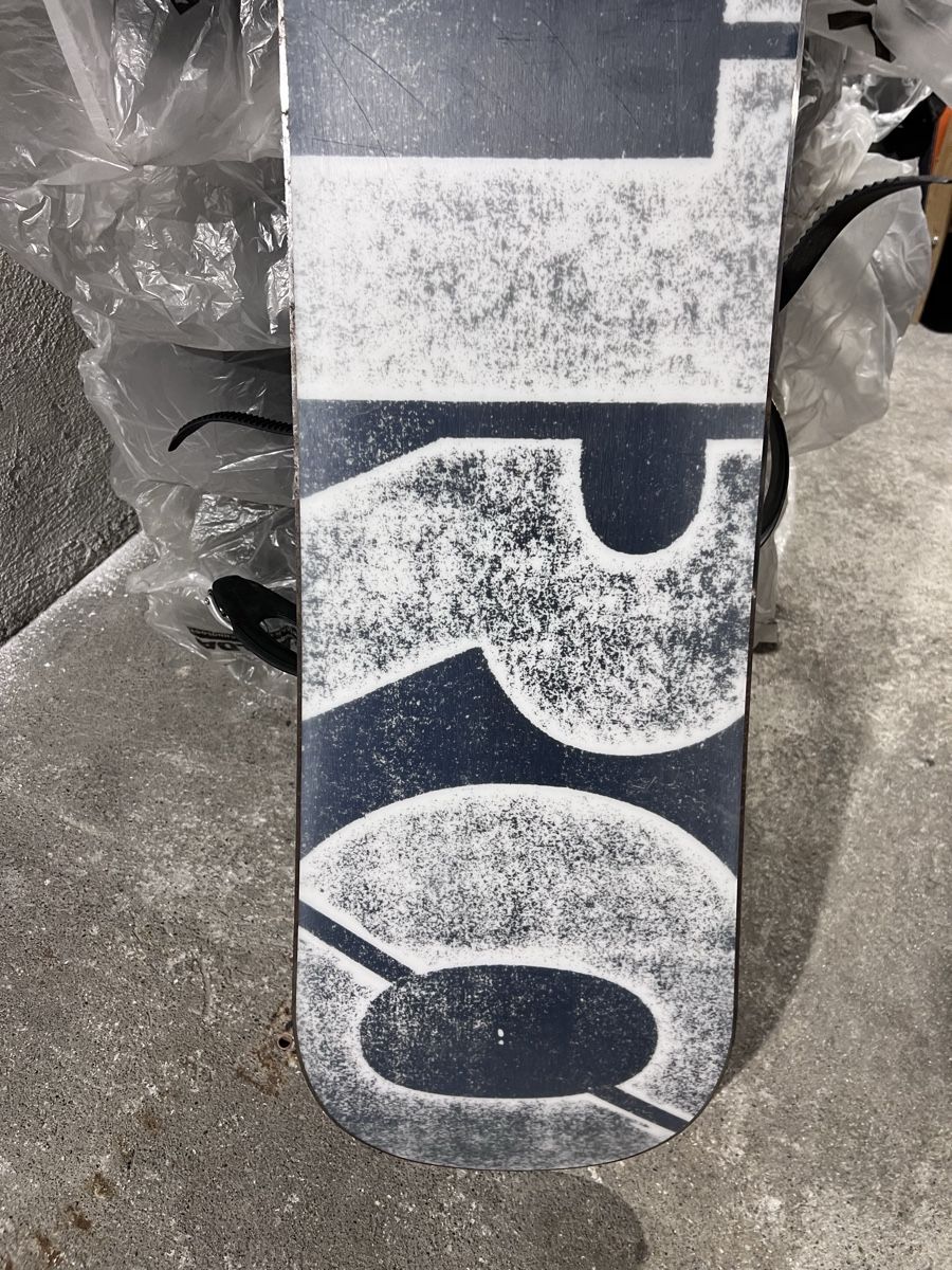 Snowboard Nitro Board: Nitro Snowboard 156cm mit Bindung  – Nuovo (secondo la descrizione) da Wädenswil venduto da Cyril240 4
