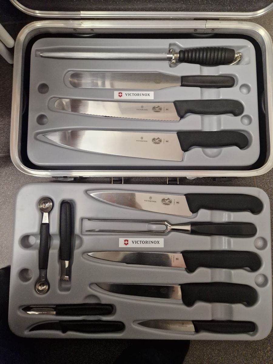 Victorinox Coltelli da cucina: Victorinox Messerkoffer – Nuovo e nell'imballaggio originale da Erlinsbach SO venduto da dikaan