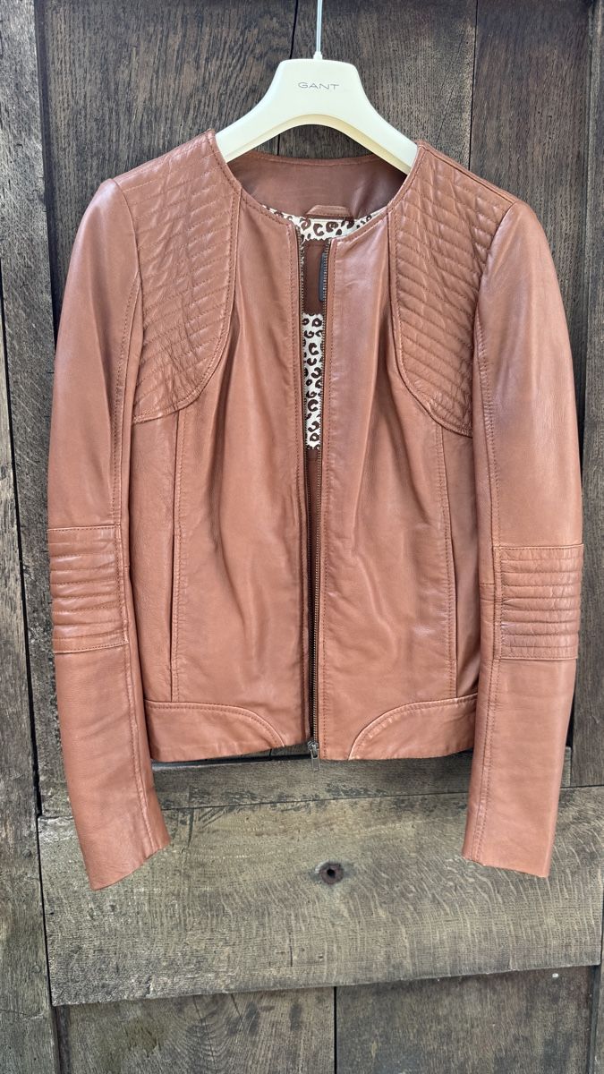 Nafnaf Giacche: Leder Jacke Naf Naf , gr.36 – Usato da Maschwanden venduto da yaster