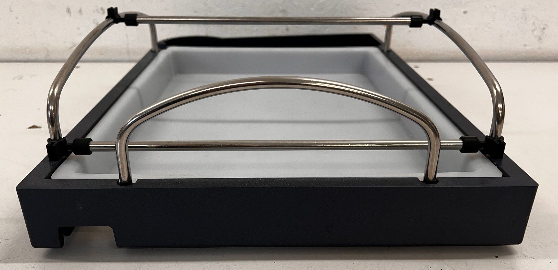 Accessori da laboratorio: Waters Acquity UPLC Solvent Tray – Usato da Niederdorf venduto da LeptonAG_Labor 2