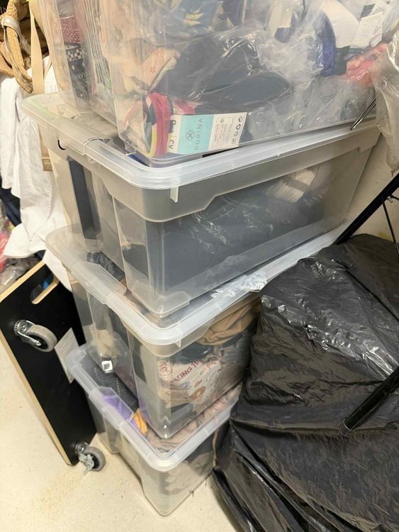 Lotti di vestiti: Grosses Kleiderpaket second hand – Usato da Riehen venduto da edu_92w7 5