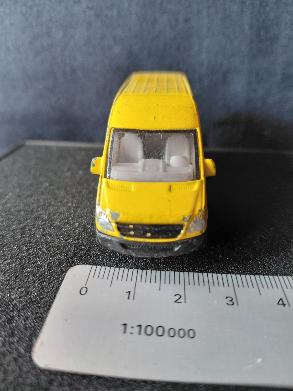 Siku Kits de montage: Siku Spielzeugauto DHL Transporter ca 1/70 – D'occasion à Heimiswil par Ayvi 3