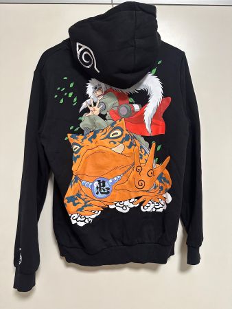 Bershka Hoody mit Naruto Gr. M
