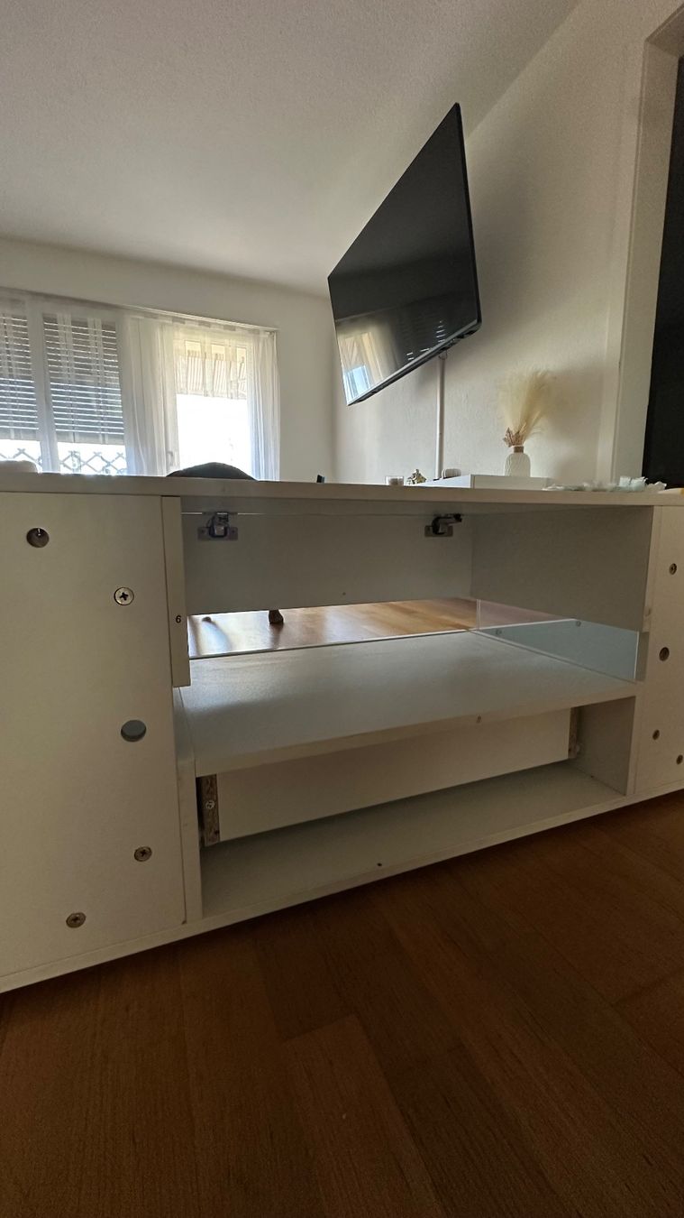 Gonser TV Möbel: TV-Lowboard Möbel weiss – Gebraucht aus Suhr von jul_5ghn 2