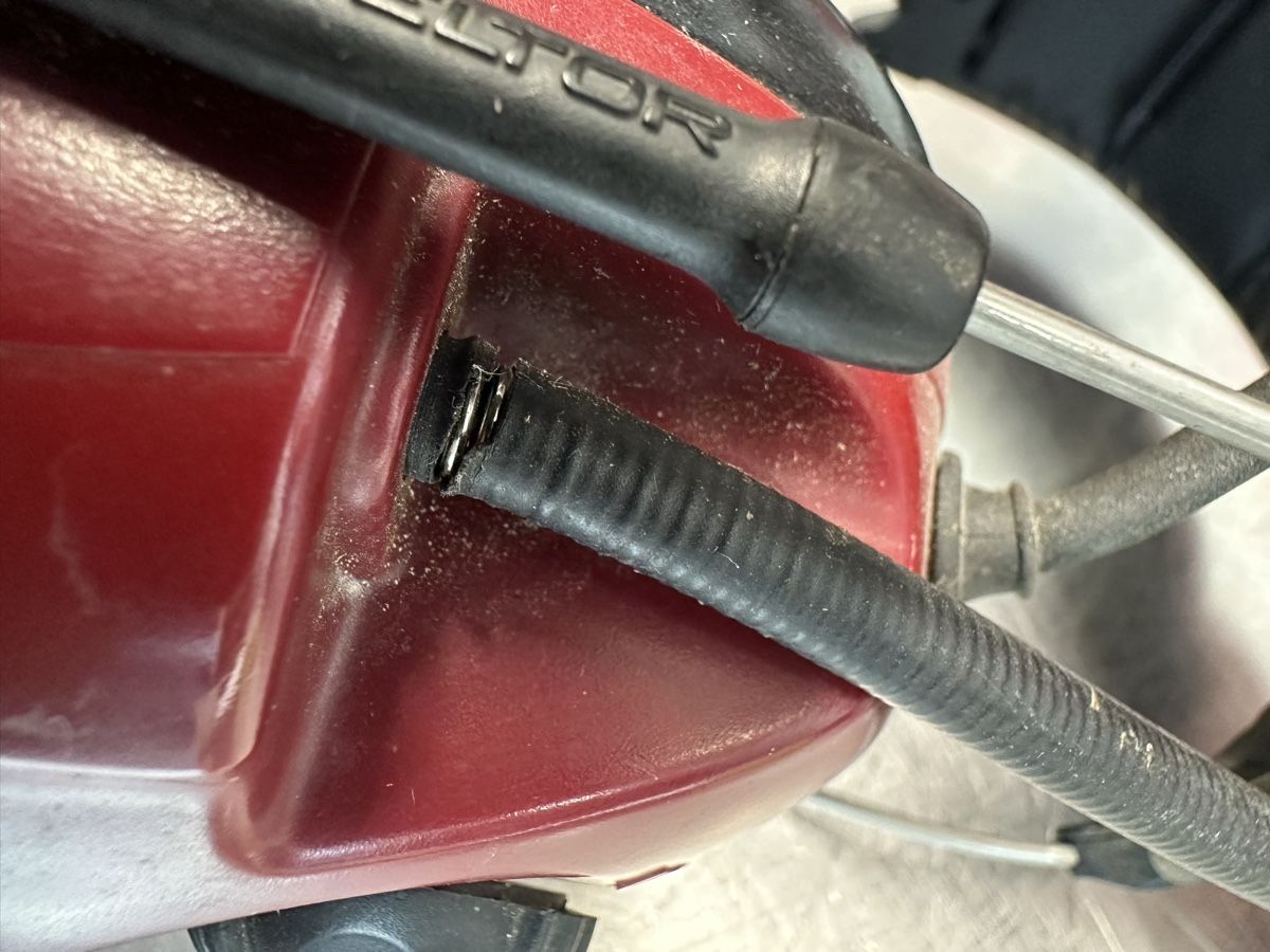 3M Cuffie: 3M Peltor Funk Kopfhörer – Usato da Schwende venduto da weesli 4