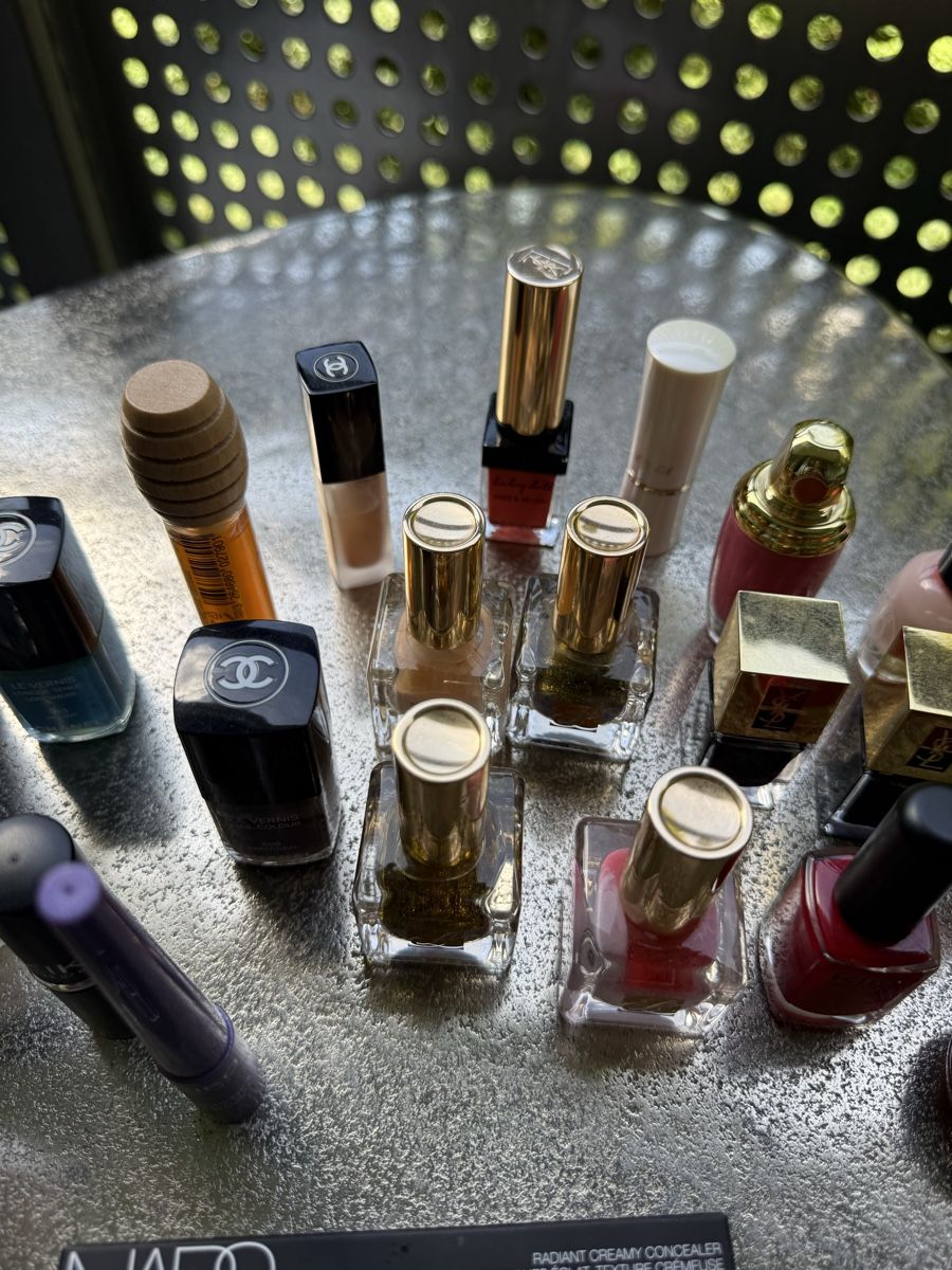 Make-up: Make-up assortment assorted brands variety of items – Usato da Zürich venduto da pinish 2