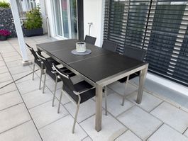 Granit Gartentisch mit Chromstahlgestell und Gartenstühle