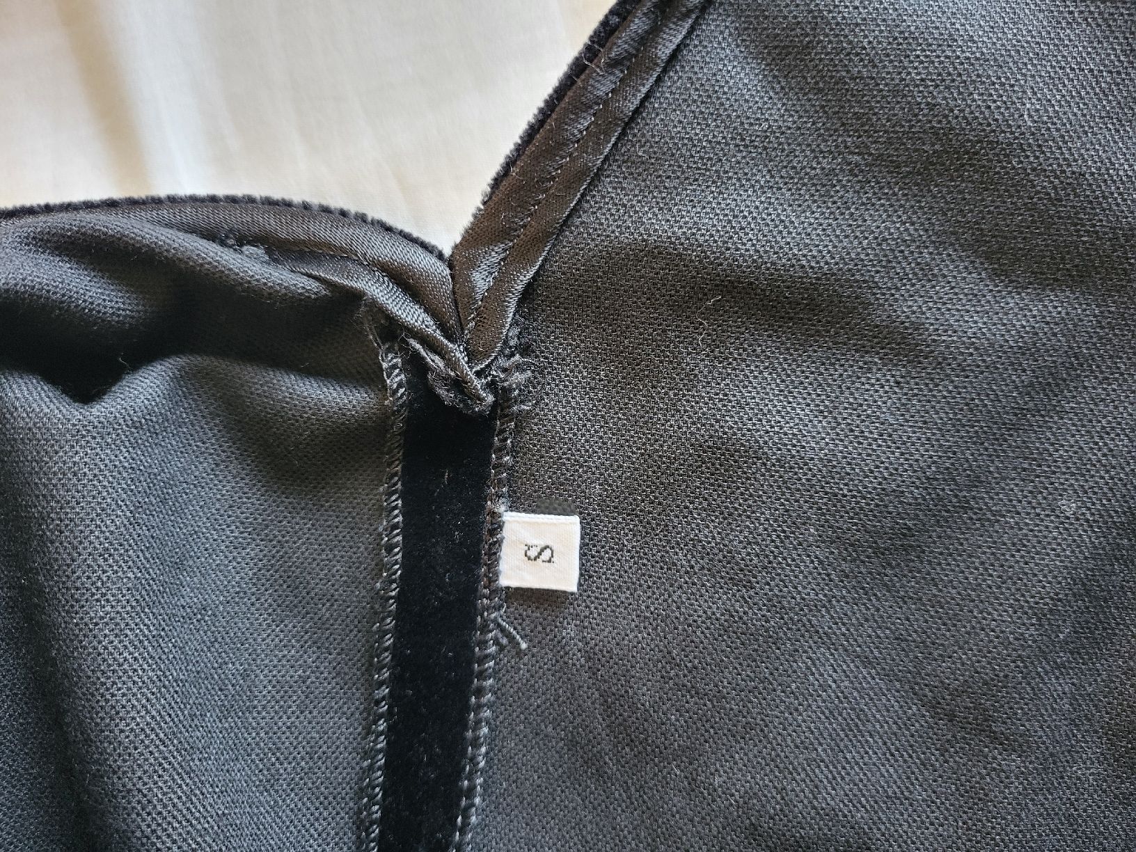 Vestiti: Elegantes Vintage '70-'80 Samtkleid schwarz – Usato da Zürich venduto da sahaara01 6