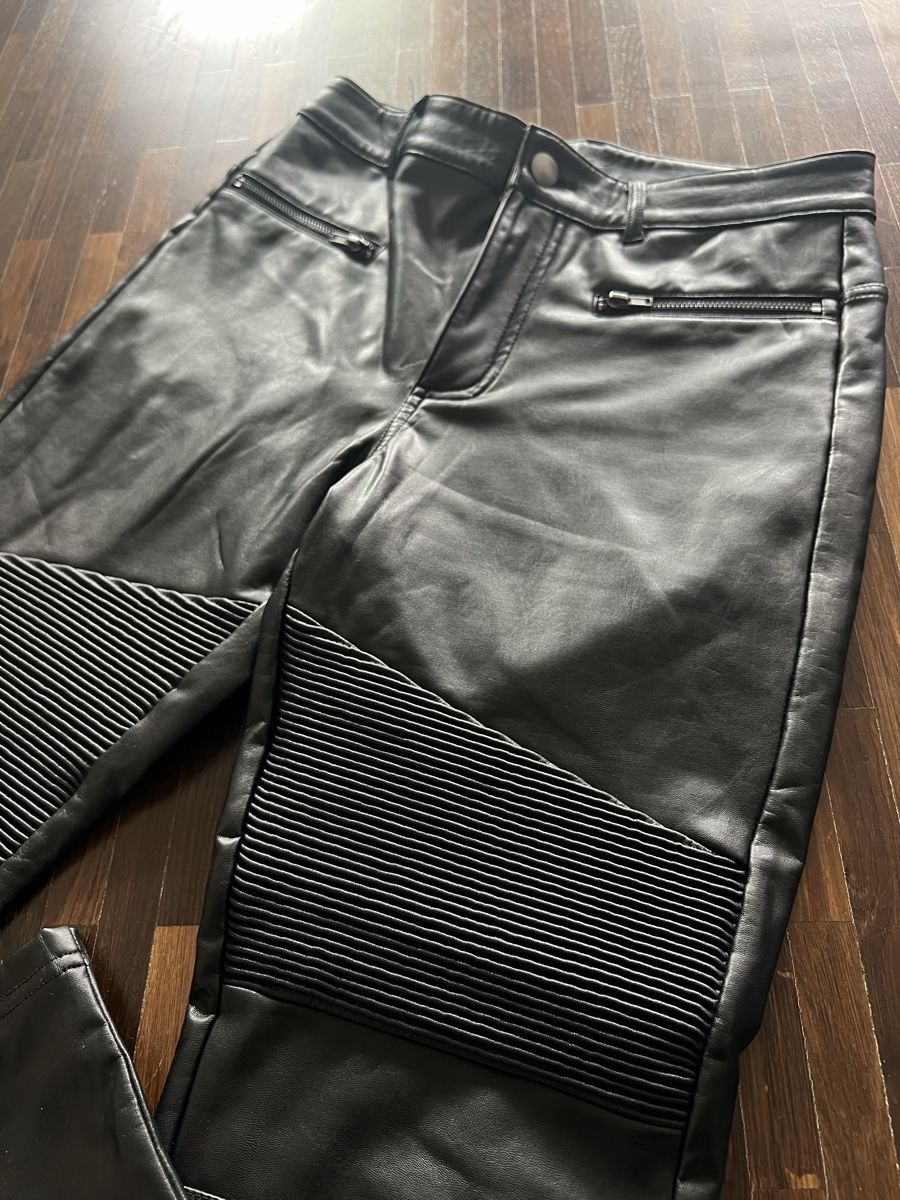 Calzedonia Pantaloni: Calzedonia Hose Gr. S – Usato da Baar venduto da Lila2006 1