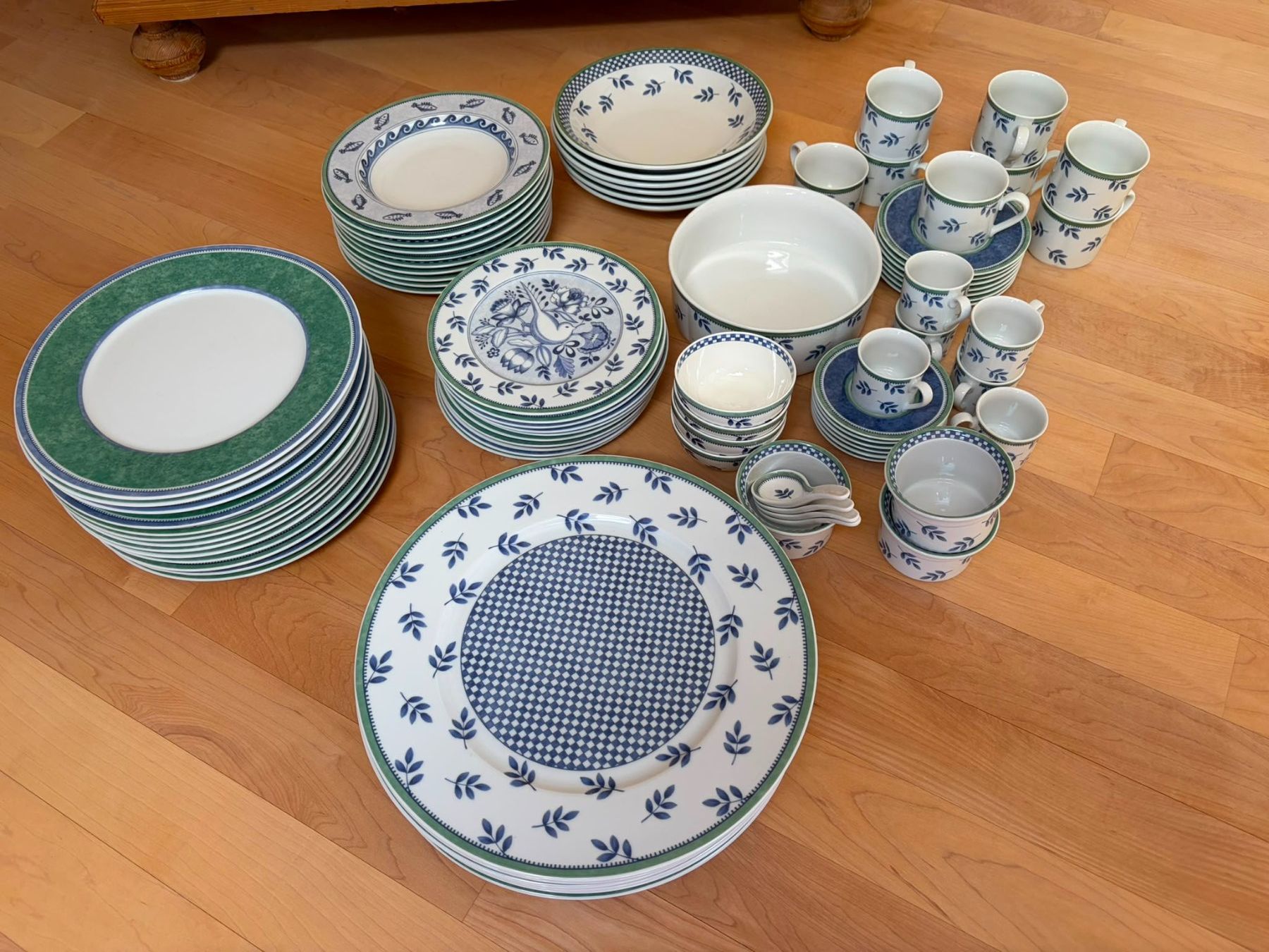 Villeroy & Boch Set di piatti: Villeroy & Boch "Switch 3" Service 73-teilig – Usato da Münchenbuchsee venduto da Katharina032