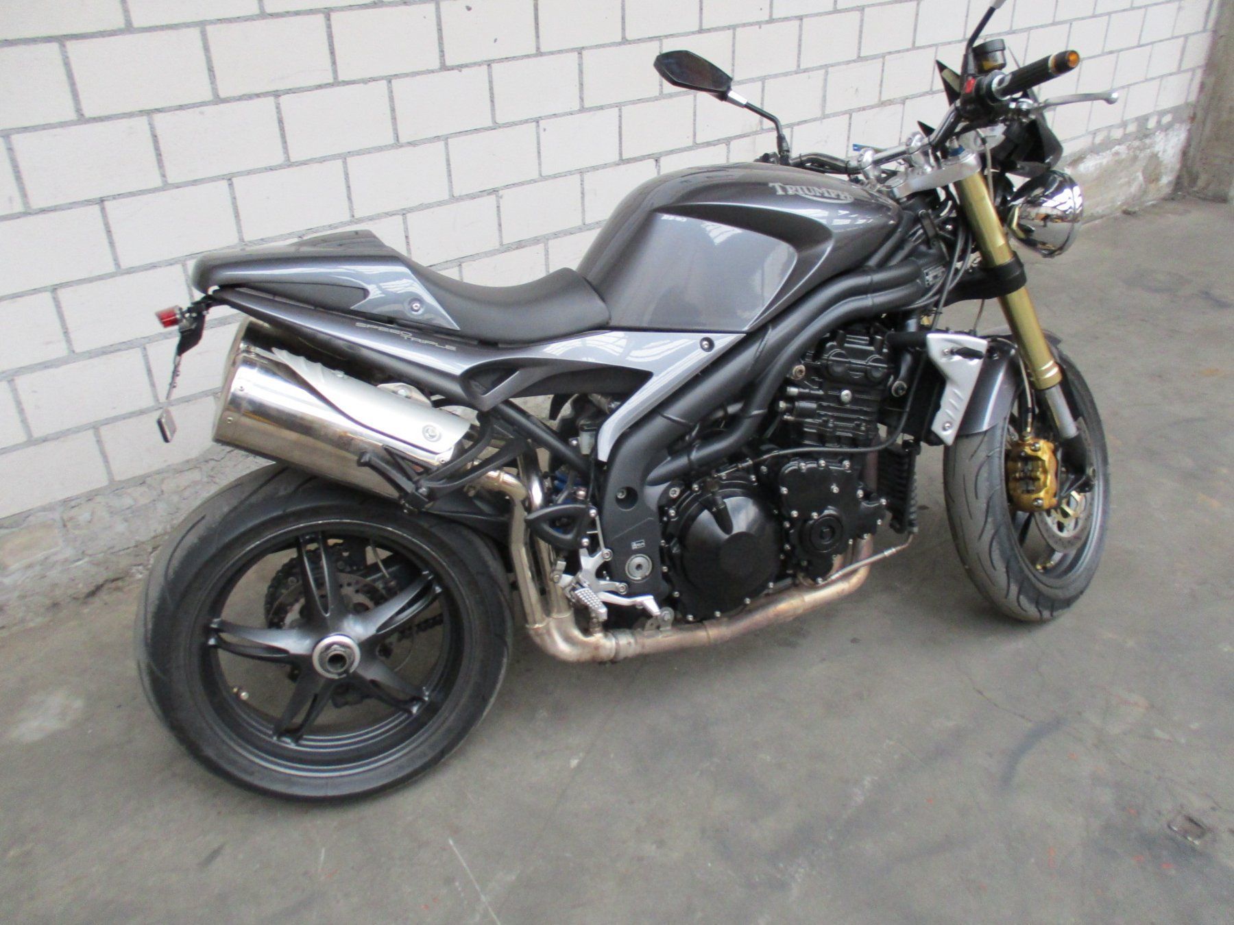 Triumph Strada: Triumph speed triple 1050 – Usato da Seon venduto da zomahandel 7