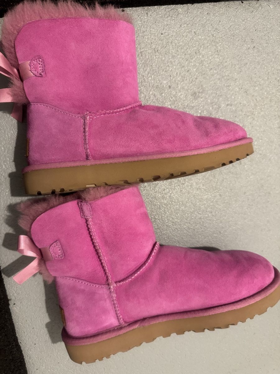 Ugg Scarpe da uomo: Pinke Ugg Boots mit Schleife – Nuovo (secondo la descrizione) da Luzern venduto da wet_7bm6 4