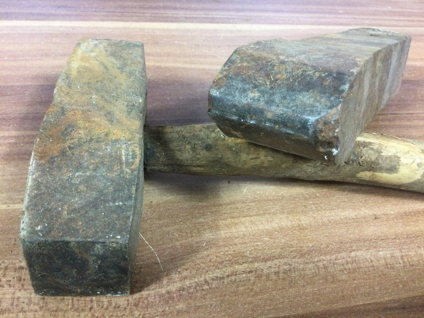 Attrezzi da lavoro: Altes Dängeli Set mit Amboss und Hammer – Usato da Wangen SZ venduto da kuriosum12 1