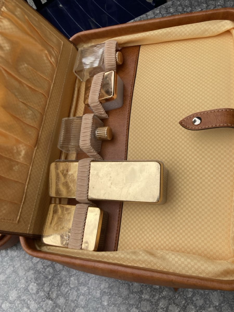 Koffer & Taschen: Mallette marron clair simili de voyage ancienne – Gebraucht aus Bursinel von SeveralLives 2