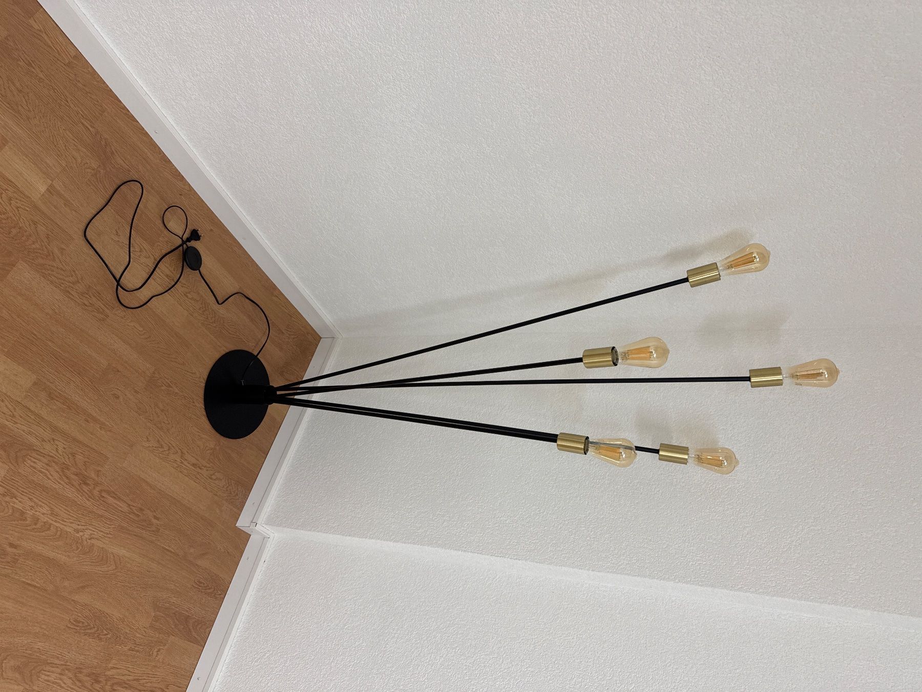 Lampade: Lampadaire – Usato da Givisiez venduto da yag_nv8q 1