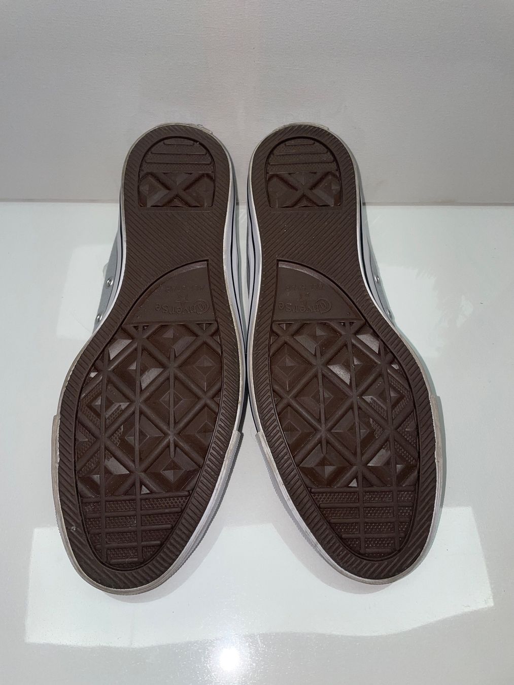 Converse Chaussures hommes: hellgraue Converse 'All Star' in Grösse 42.5 – D'occasion à Wolfhausen par Mawere 2