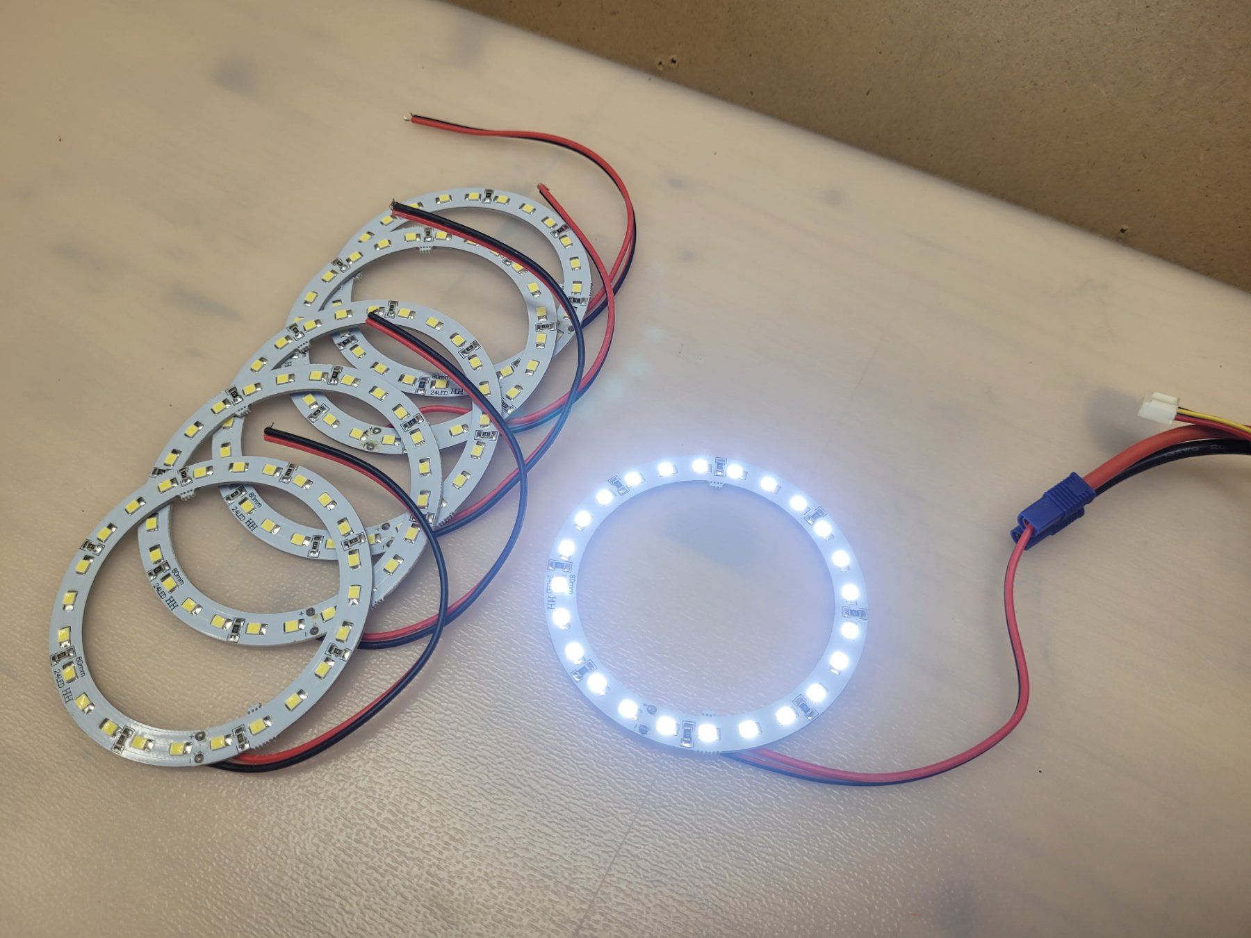 Lampade: LED Ring 80mm 12 Volt – Nuovo (secondo la descrizione) da Niederlenz venduto da Chreco 1