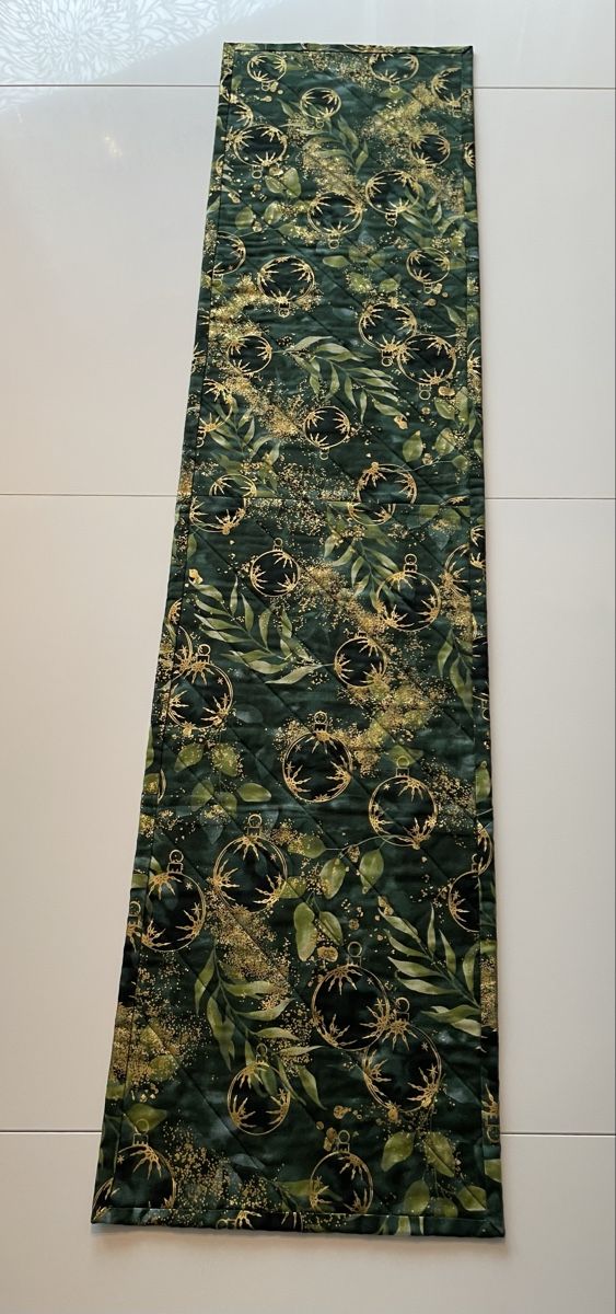 Alle Dekorationen: Chemin de table de Noël Patchwork  – Neu und originalverpackt aus La Chaux-de-Fonds von NathalieM07 6
