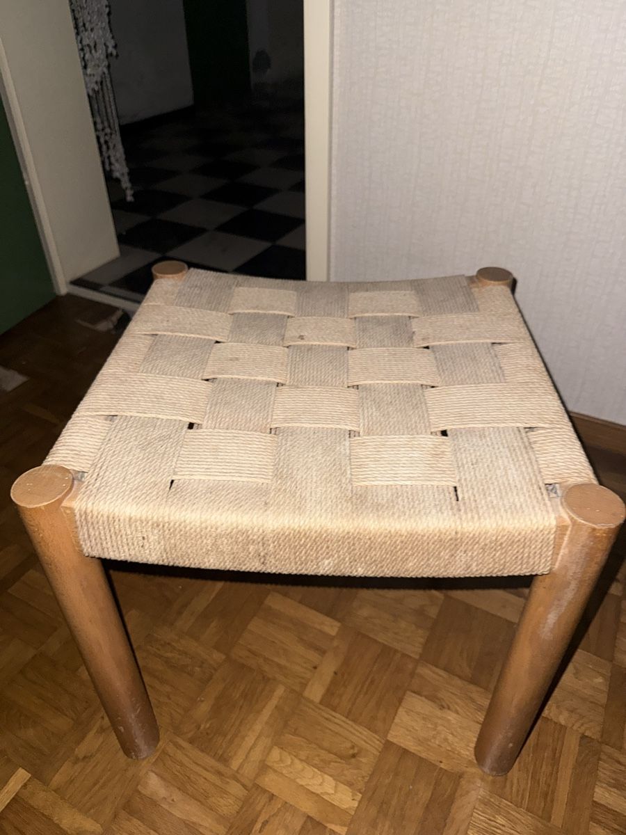 Tabourets: Hocker Holz mit Gewebesitz – D'occasion à Thayngen par laylay_xD 1