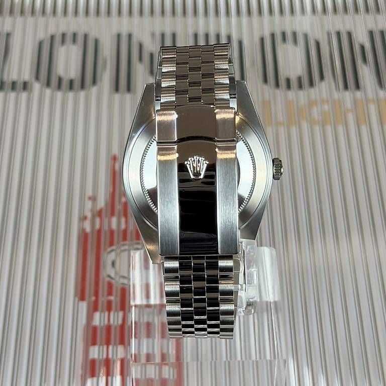 Montres: Rolex Datejust 41mm 126334 – D'occasion à Genève par minty.watches 7
