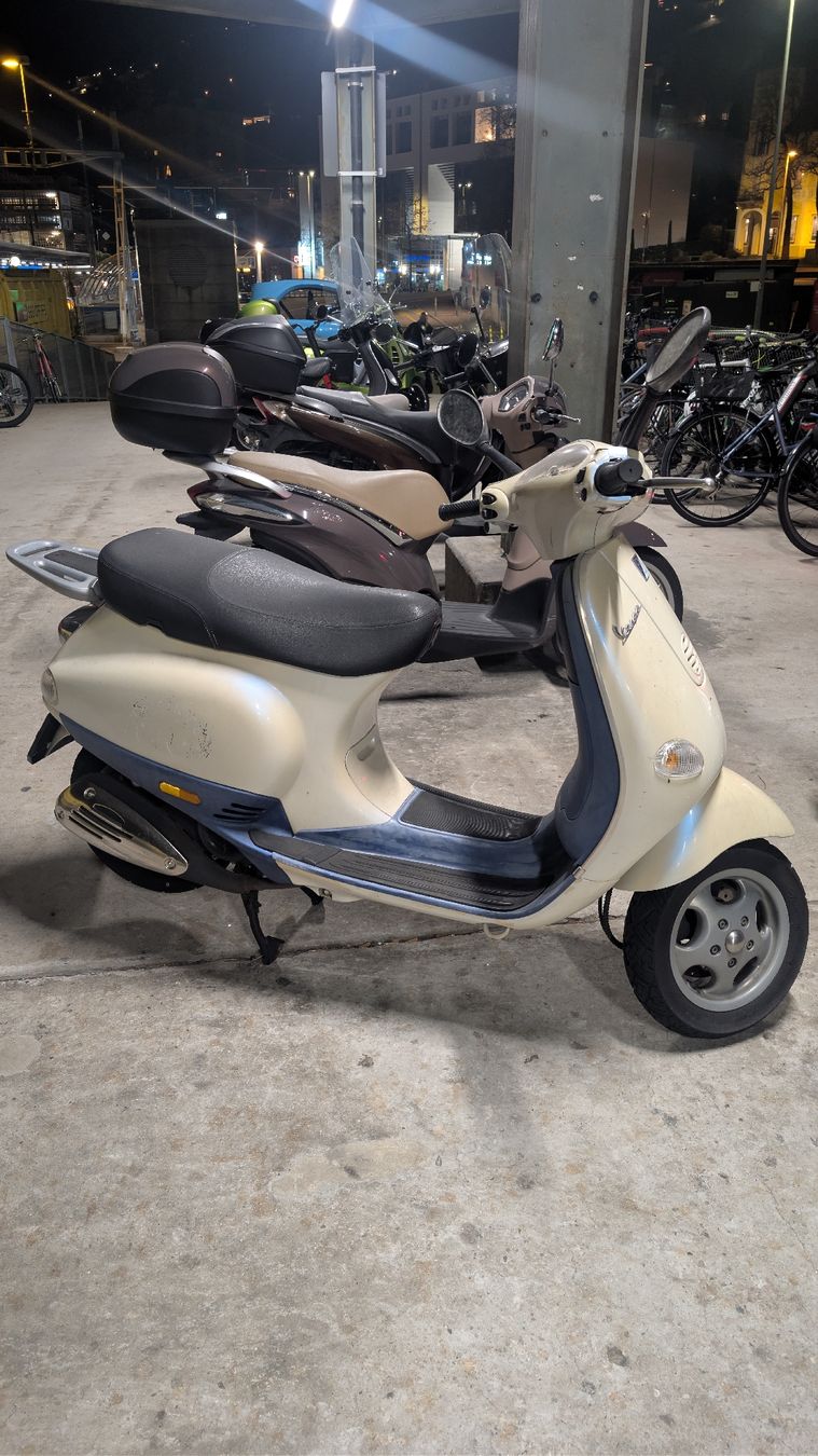 Vespa Scooter: Vespa ET4 – Usato da Lostorf venduto da Simcom2 3