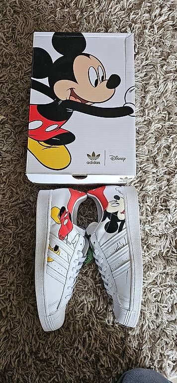 Herrenschuhe: Adidas Superstars Micky Mouse Edition – Neu (gemäss Beschreibung) aus Recherswil von sve_ctc9