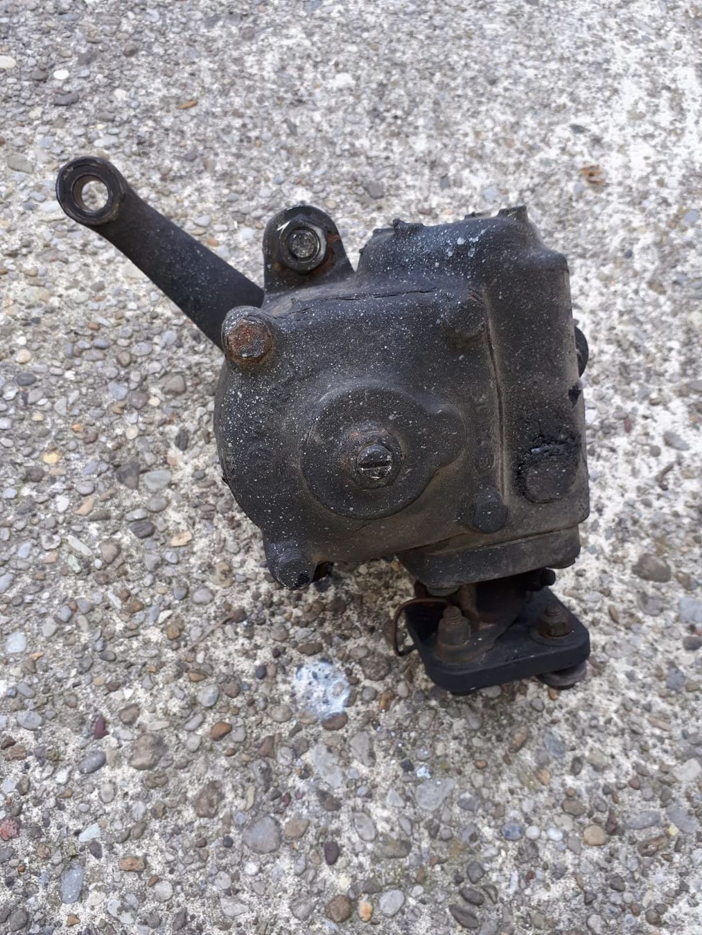 VW Tutti pezzi di ricambio auto: Lenkgetriebe VW LT 35 – Usato da Flawil venduto da Noemli_2